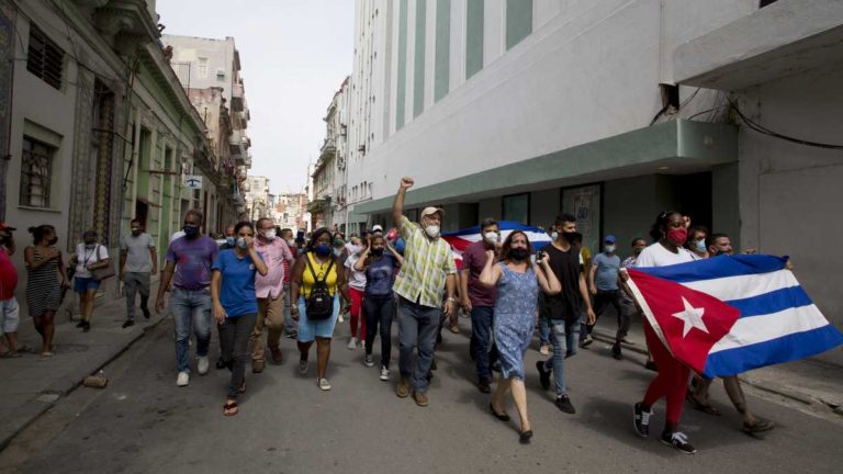 Protestas en Cuba: espaldarazo de EE.UU. al “derecho a la reunión pacífica” en la isla